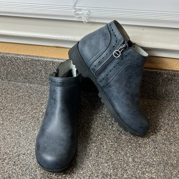 J Sport Memory Foam Ankle Bootie Womens Sz 8 M Blue Synthetic Comfort Casual New - Picture 4 of 11